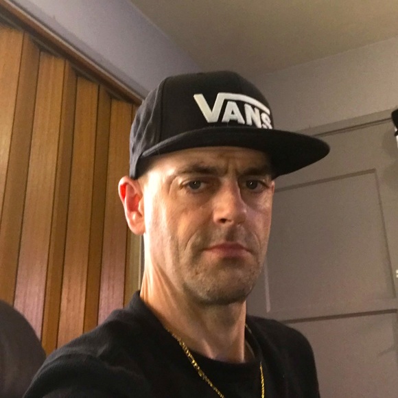 Meet your Posher, Mike - Picture 1 of 8